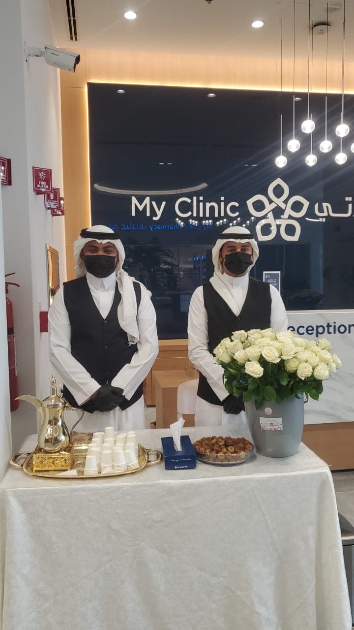 قهوجيين يقدمون خدمات القهوة العربية لحفلات الزفاف الفاخرة في الرياض